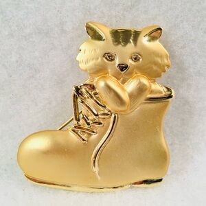 AJC Gold Tone Cat In A Boot Pin/Brooch Signed